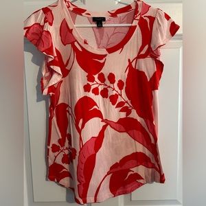 Medium Ann Taylor Factory Flutter Sleeve Top Pink and Red Floral